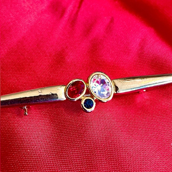 Gold Brooch - Picture 3 of 5